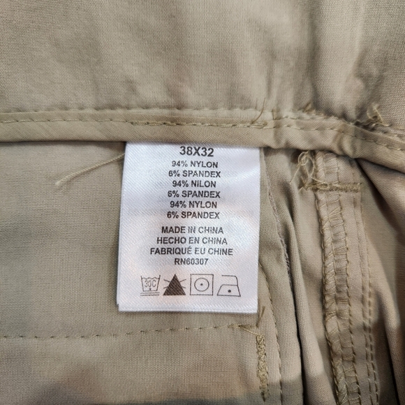 UB TECH Mens Pants Classic Fit Cream Nylon Hiking Golf Mens 38x32 (Actual 38x31) - Picture 8 of 14